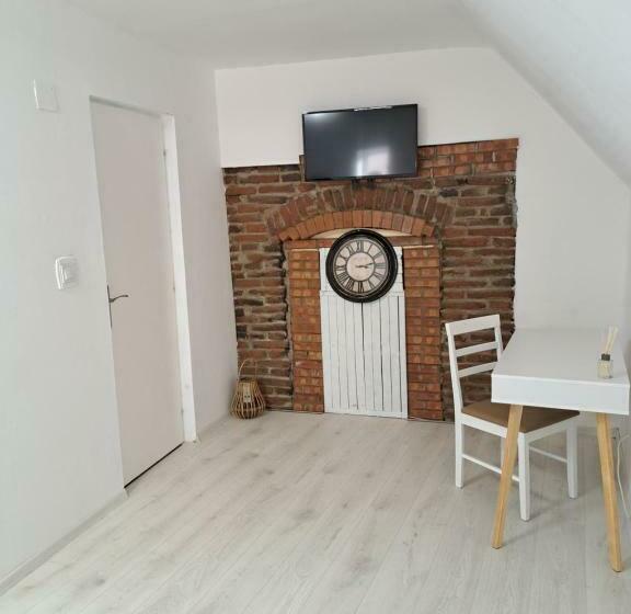 اتاق لوکس سه تخته, Casa Merisor