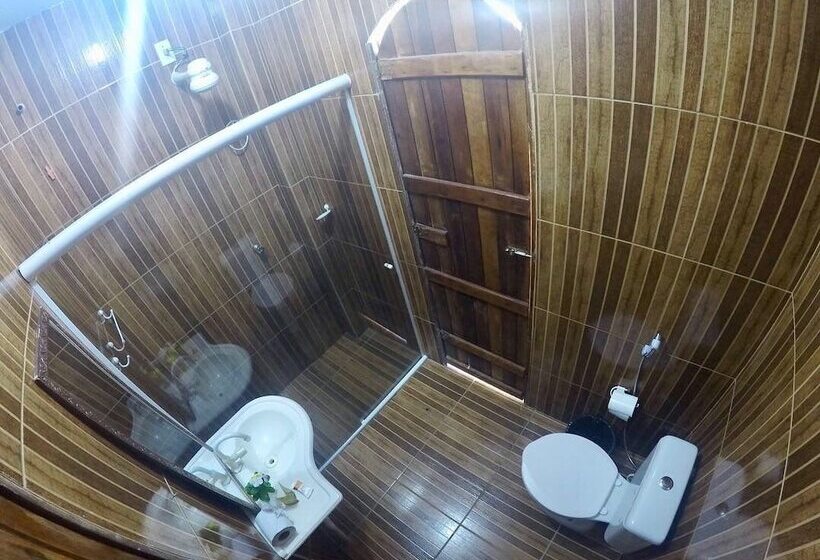 标准间, Castelo Encantado