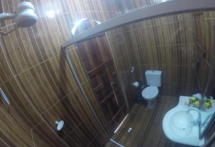 标准间, Castelo Encantado