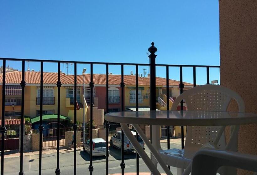 اتاق استاندارد یک نفره, Pensión Egea Ii