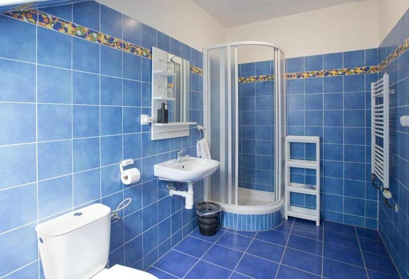 带2个卧室的套房, šindlovská Krčma