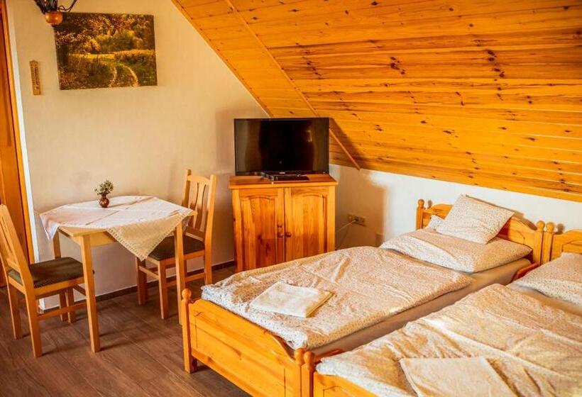 디럭스 룸, Nosztalgia Vendégház