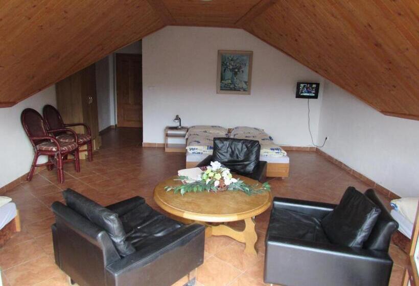 Четырехместный Номер Стандарт, Penzion Ustie