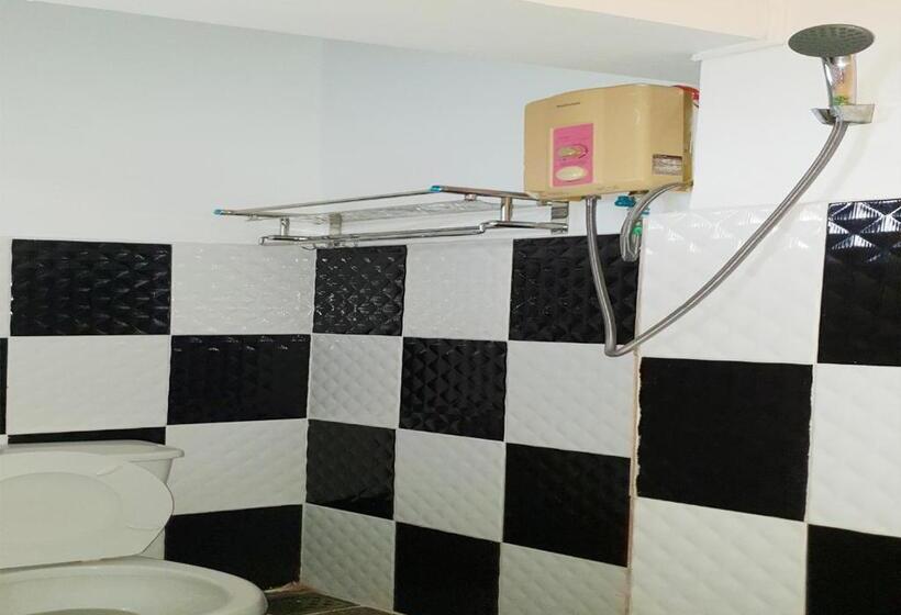 اتاق استاندارد, Smiley's Guesthouse