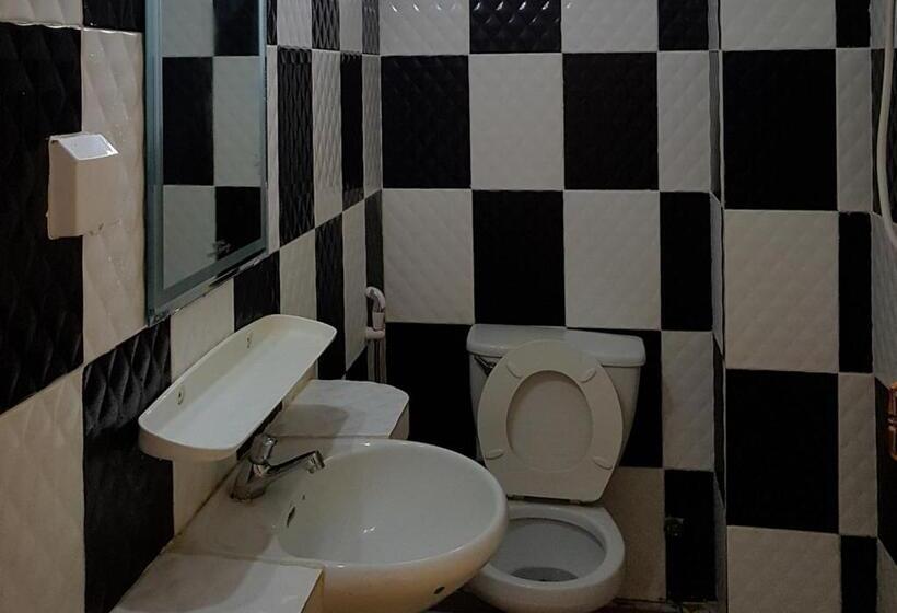 اتاق استاندارد, Smiley's Guesthouse