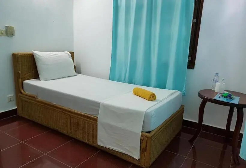 اتاق اکونومی یک تخته, Smiley's Guesthouse