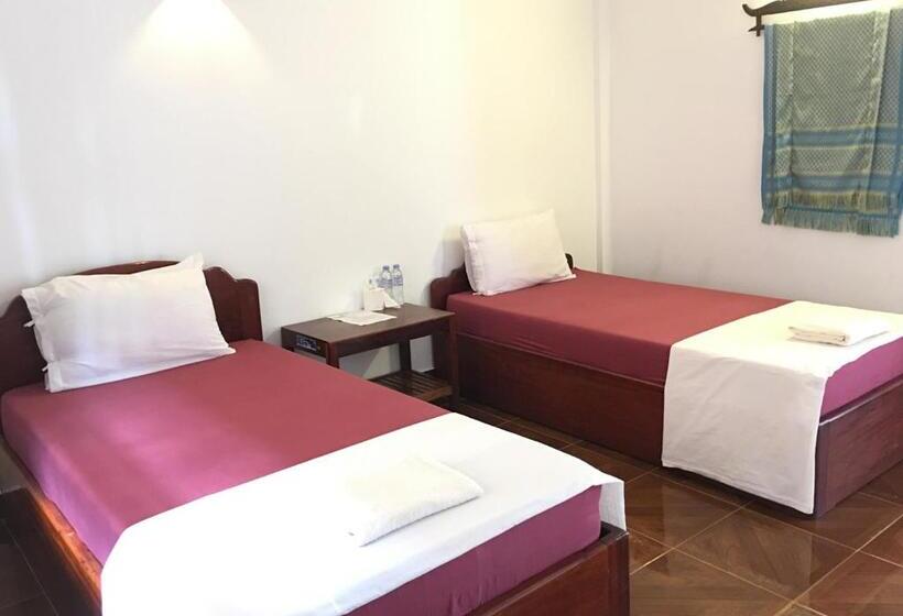 اتاق استاندارد, Smiley's Guesthouse