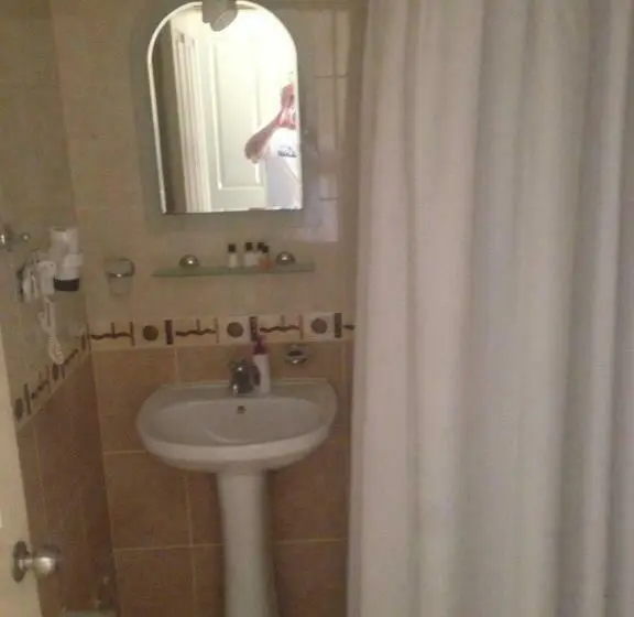 استودیوی استاندارد, Zeytin Apart Otel
