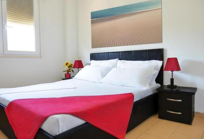 발코니가 있는 2 베드룸 아파트, Bora Bora Velipoja