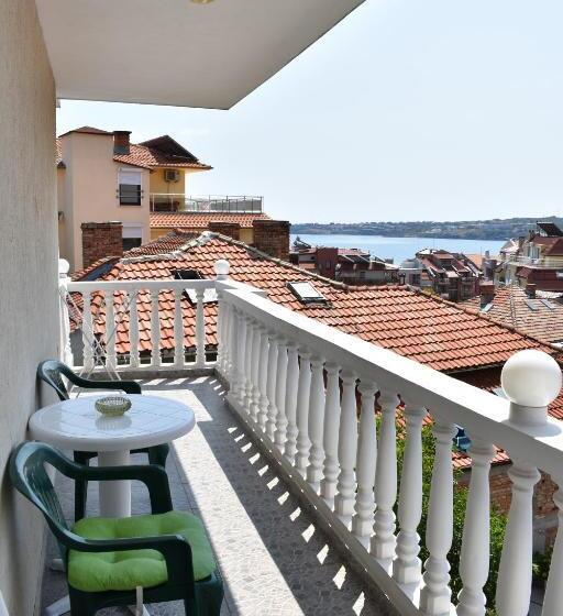 标准间, Exotic Guest House