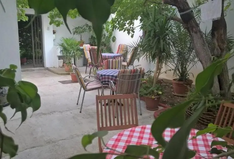 استودیوی استاندارد, Guest House Goa Mostar