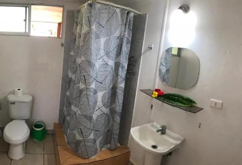 Standard Kolmen Hengen Huone, Hostal Vaihere