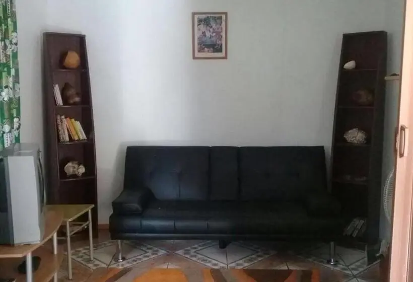 Vuode Makuusalissa, Hostal Vaihere