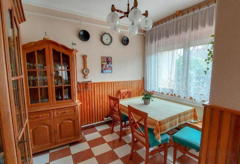 Апартаменты 2 Спальни, Molnár Vendégház