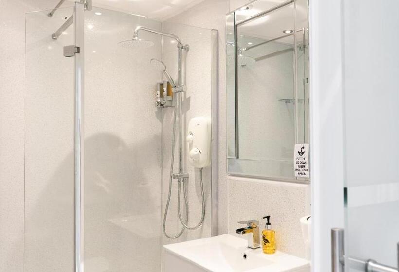Номер Стандарт, Trefoil Guest House