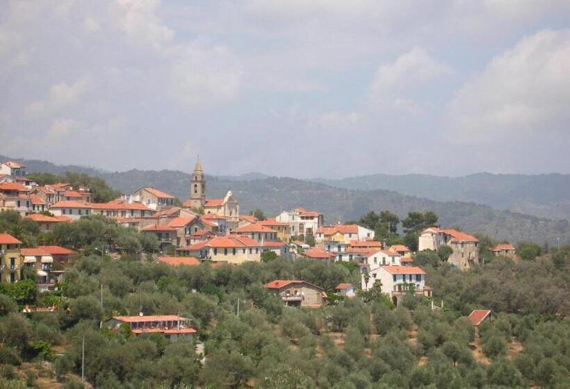 דירת חדר, Residence Elvira