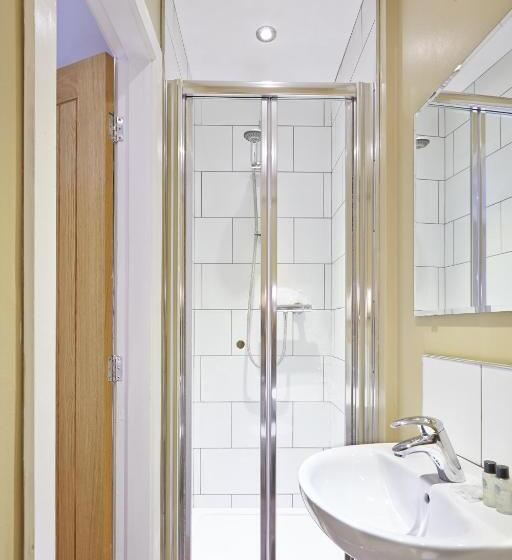 Номер Basic, 1885 The Venue Pub, Restaurant, Rooms & Function House