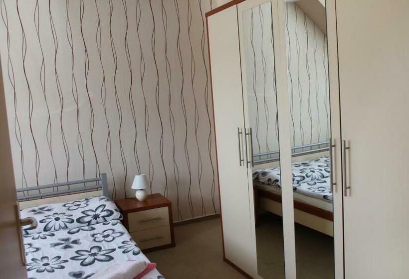 标准间, Penzion U Růže