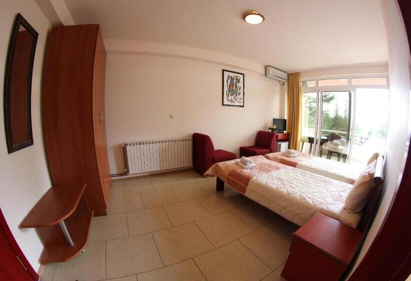 1 Bedroom Apartment Lake View, Villa D&l