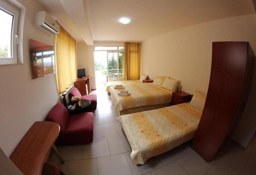 Standard studio with lake view, Villa D&l