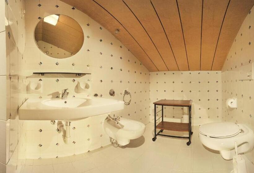 דירת שני חדרים, Residence Adler