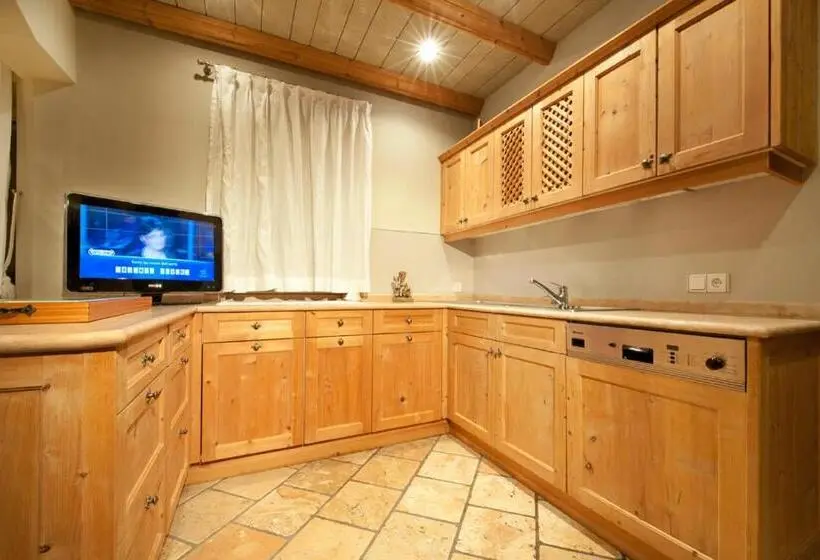 Huoneisto 1 Makuuhuone Terassi, Residence Adler
