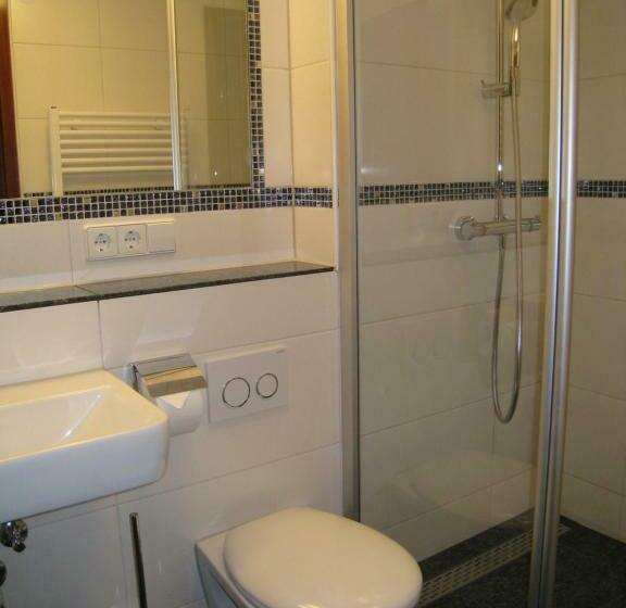 Balkonlu Standart Oda, Gasthaus Pension Donishäusle