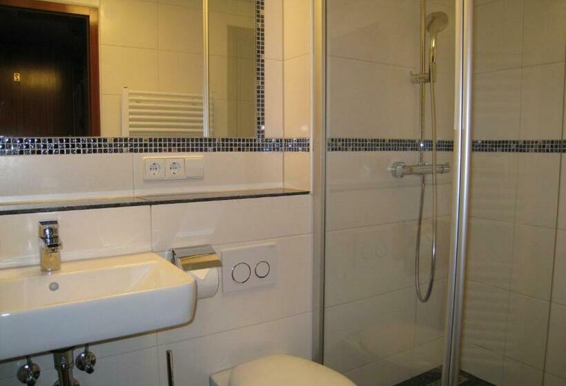 Balkonlu Standart Oda, Gasthaus Pension Donishäusle