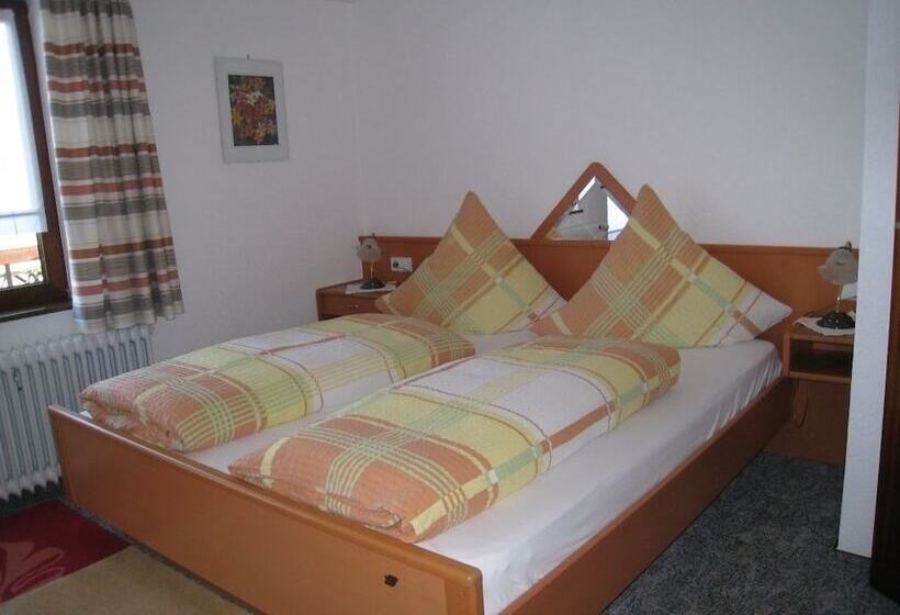 Rahat Oda, Gasthaus Pension Donishäusle