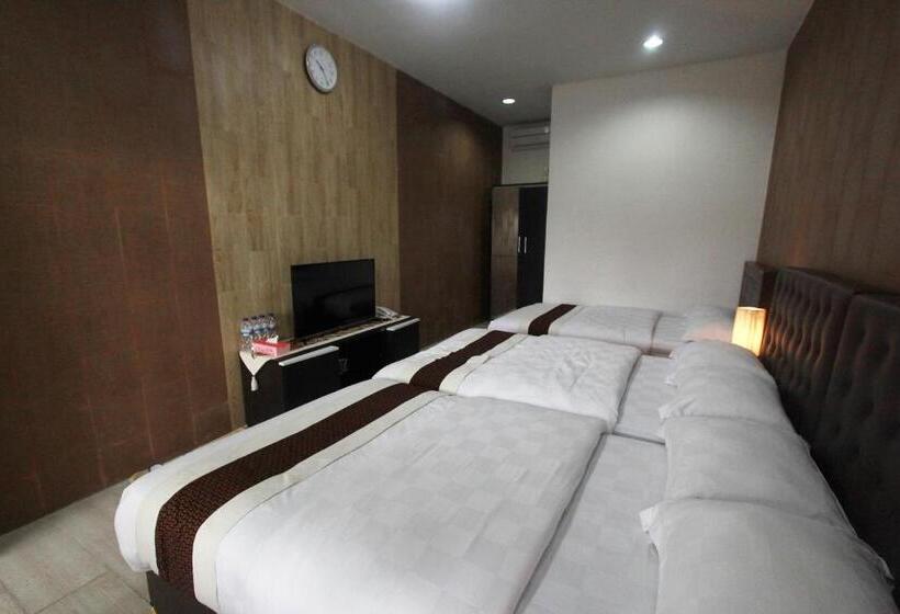 غرفة عائلية تنفيذية, Beone House Jogja