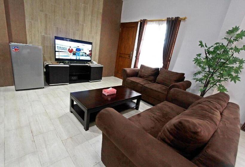 جناح مزود بتراس, Beone House Jogja