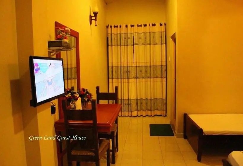 デラックストリプルルーム, Green Land Guest House
