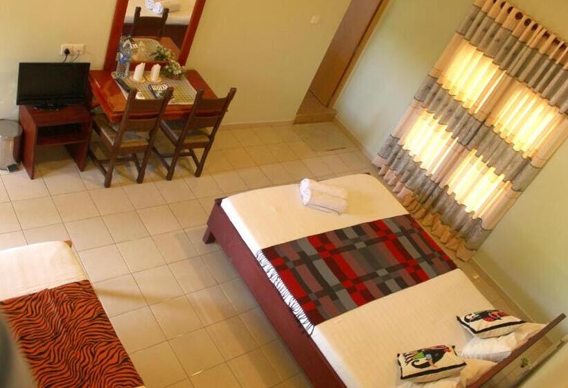 デラックストリプルルーム, Green Land Guest House