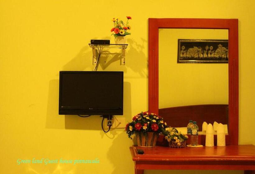 デラックストリプルルーム, Green Land Guest House