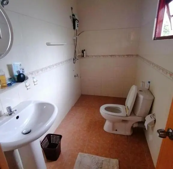 デラックスの4人部屋, Green Land Guest House