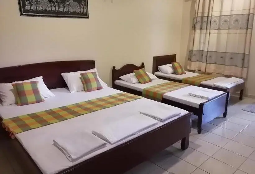 デラックスの4人部屋, Green Land Guest House