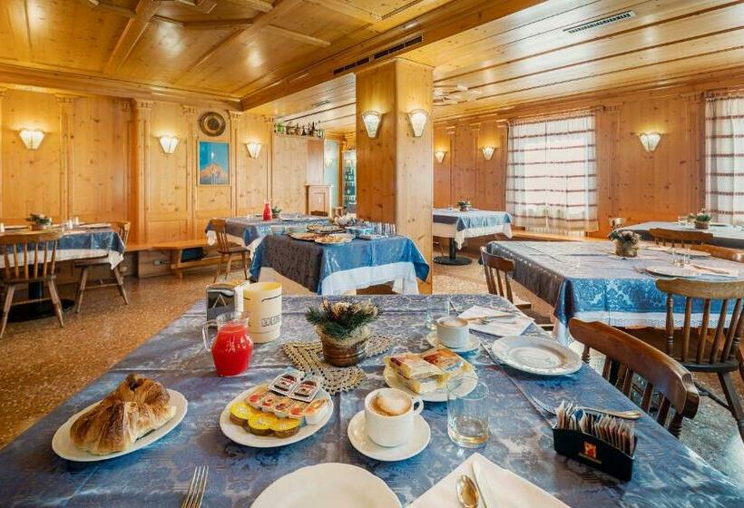 اتاق استاندارد با تخت بزرگ, Locanda Montana