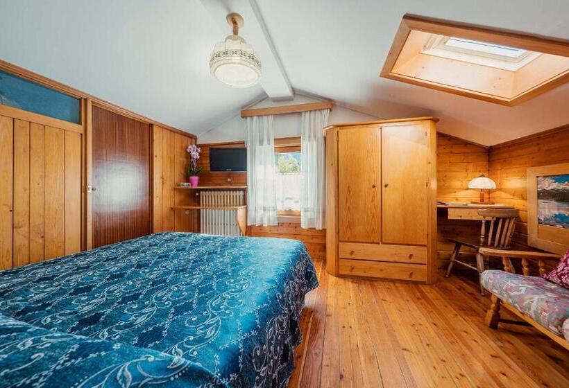 1 Bedroom Penthouse Apartment, Locanda Montana
