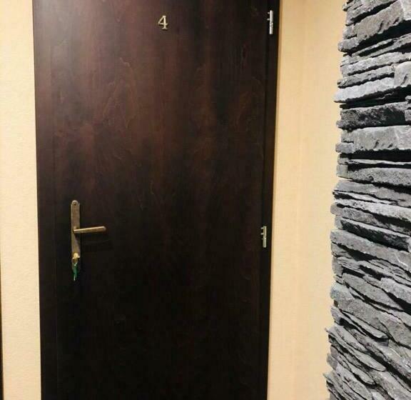 スタンダードトリプルルーム, Penzion A Reštaurácia Hanišberg