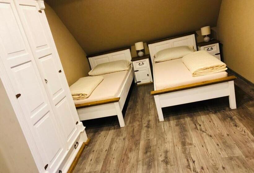 バルコニー付き１ベッドルームアパートメント, Penzion A Reštaurácia Hanišberg