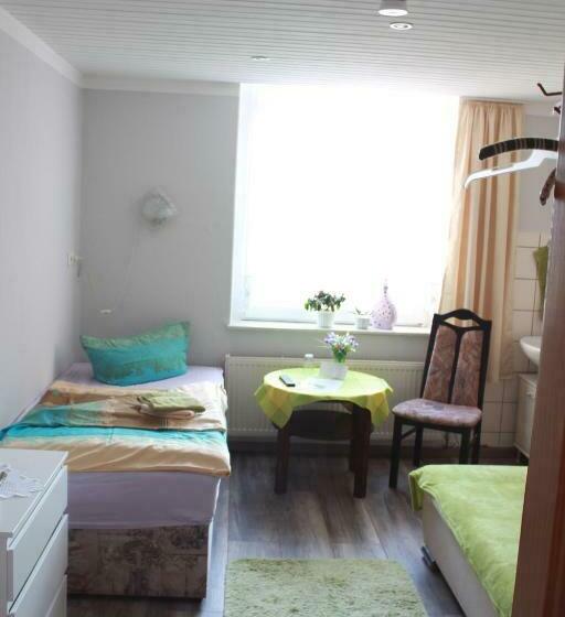 غرفة قياسية فردية حمام مشترك, Pension Lehmann