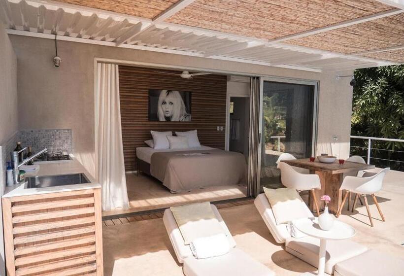 בקתה דלוקס, Akwa Resorts Ocean View