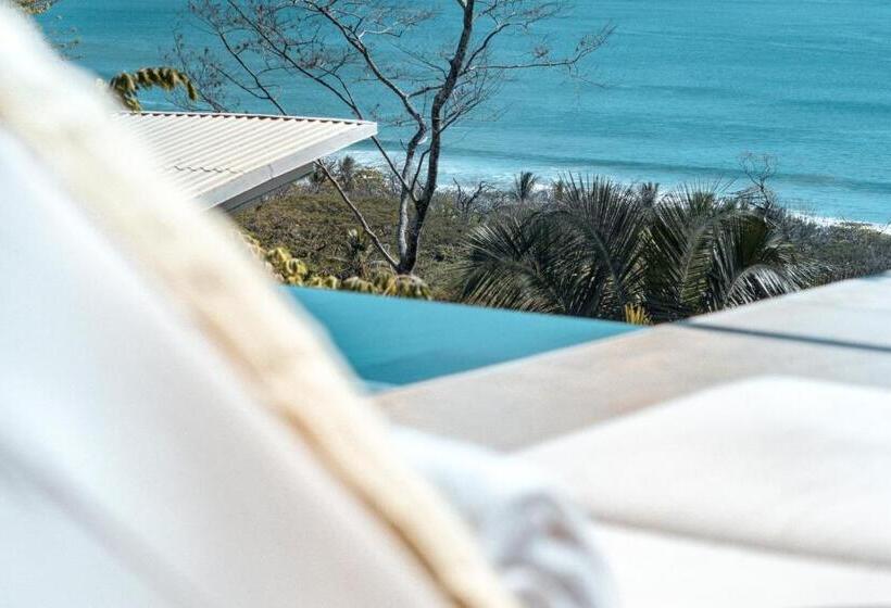 Бунгало Deluxe, Akwa Resorts Ocean View