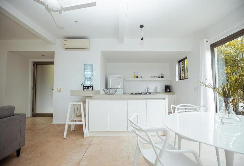 דירת חדר בקומת קרקע, Akwa Resorts Ocean View