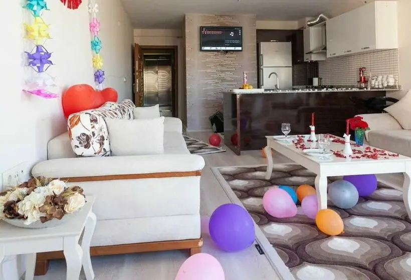 سوییت لوکس, Efra Suite