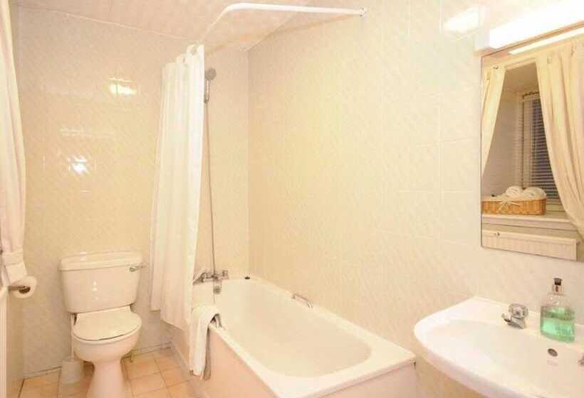 غرفة قياسية, Ferrybridge