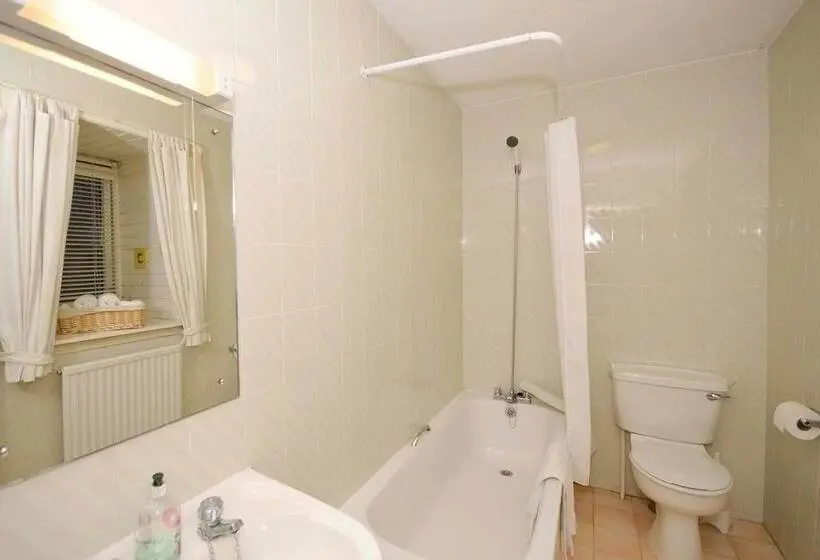Standard Room, Ferrybridge
