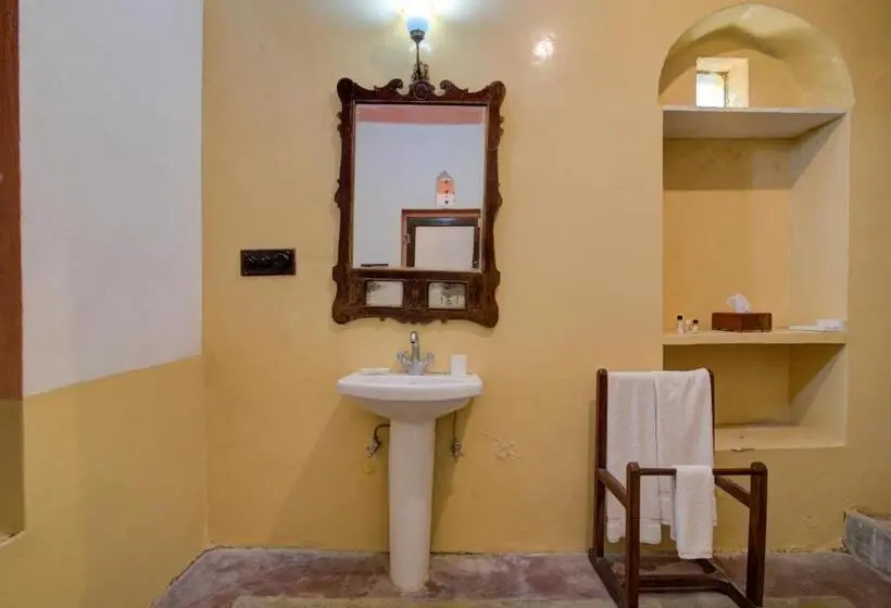 Chambre Deluxe, Fort Dadhikar, Alwar