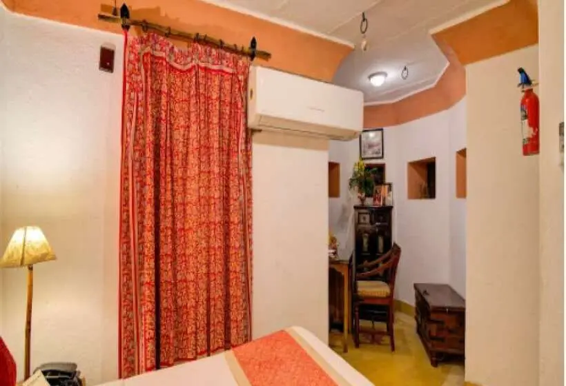 Chambre Deluxe, Fort Dadhikar, Alwar