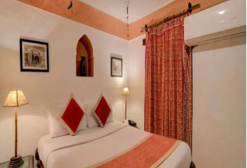 Chambre Deluxe, Fort Dadhikar, Alwar